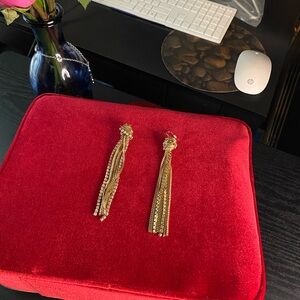 Linear drop chain tassel earrings